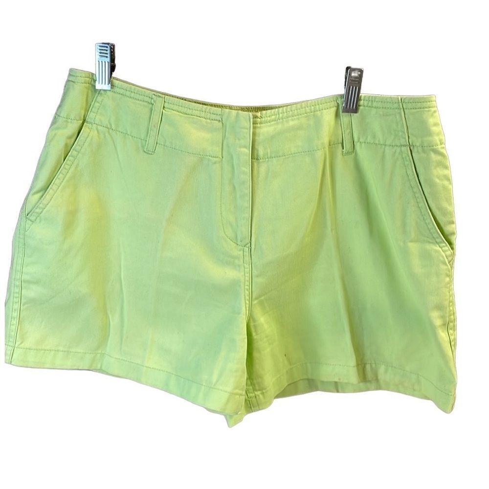 BAY STUDIOS Khakis Ladies Sherbert Green  Cotton Chino Shorts Size 10